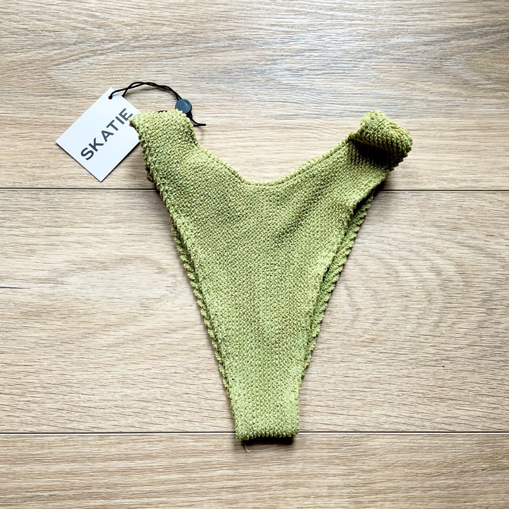 NWT Skatie Suzanne Bottom